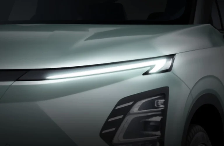 Lampu HighBeam dan LowBeam dengan Cornering System